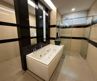 Luxury 5BR stay walk to beach & Night market fun - 9