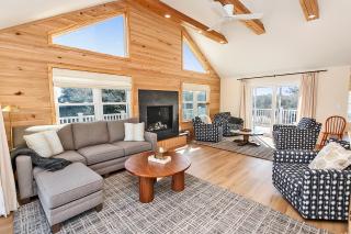 Oceanside, Hot Tub, Screened Porch, Lighthouse Views!- 119, The Haole House - Corolla - 5