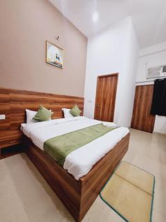 Hotel Prime International - Vrindāvan - 2