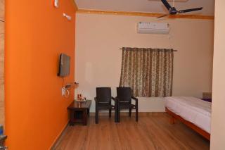 SPS EMPIRE HOME Stay - New Hampi - 2