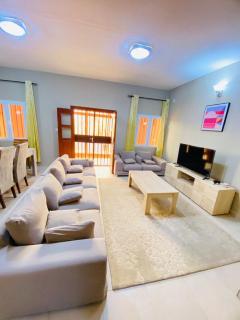 Residence LOTUS, Yaoundé, à proximité de la nouvelle gare routière OLEMBE - Yaoundé - 1