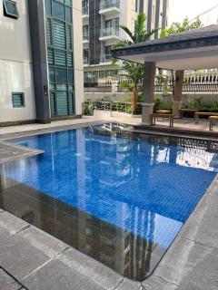 Two Palm Tree Villas by Trisha - Manila - 9