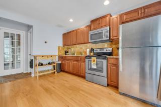 Pool and Patio, 8 minutes from Mall of Georgia! - Buford - 5