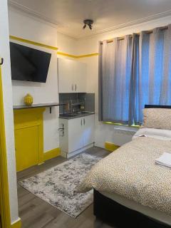 2 Guests Studio - 20 Minutes to Central London - Londra - 8