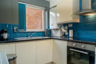 Free Parking New Modern Gem in Harrow - Harrow Weald - 7