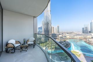 Luxury 3BR Apartment with Burj Khalifa Views - 6