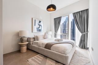 Luxury 3BR Apartment with Burj Khalifa Views - 8