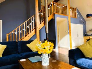 Grianain - Riverside Lodge with Mountain Views - - 3