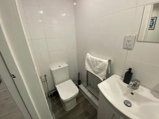 Cosy 2 Room Space Near Station - Mitcham - 5