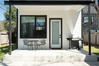 Modern Home Near the University of Texas - Austin - 7