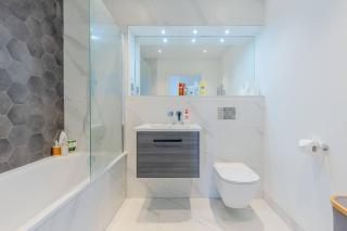 Stylish 2 Bed Flat in Central Battersea with Private Balcony - Londen - 8