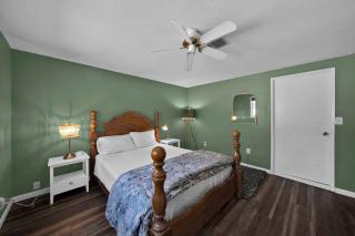 Comfortable home near river access trail - Redding - 2