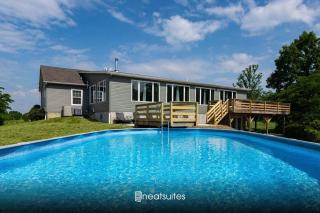 80 Acre Retreat with Pool - Minutes to Ark - Sleeps 15 - Williamstown - 0