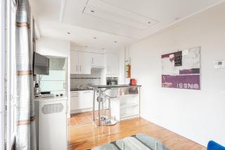 Paris Eiffel Studio - 4