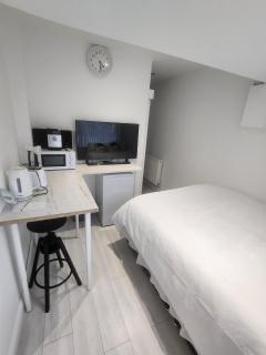 Blue Moon Ensuite - 3