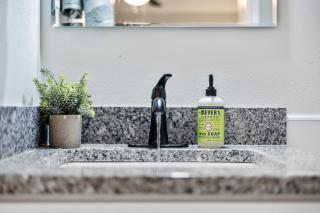 Your cozy little hideaway in the heart of ATL - 8