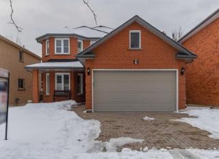 Comfortable Family Home - Richmond Hill - 5