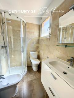 Calvi T3 en triplex dans résidence avec piscine - 9