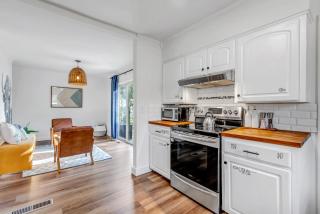 Mountain Views Climbing wall Mini Golf Hot tub - 3