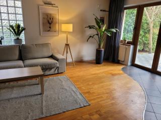 Uroczy dom na ładnym podwarszawskim osiedlu - 5