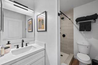 South O Bungalow 9 - Deluxe Work and Stay Queen Studio + Patio - Oceanside - 3