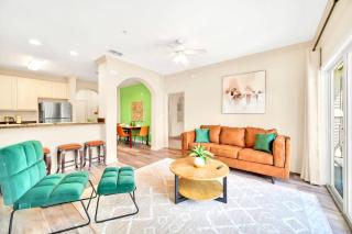 Bright 3BR Condo With Pool and Hot Tub, Close to Disney! - Orlando - 2
