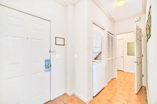 Bright Condo - 2BR with Pool & Hot Tub, near Disney! - Orlando - 1