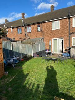 Cosy stay with parking & garden - Manchester - 2