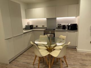 Emerald En-suite King Bedroom - Gillingham - 0
