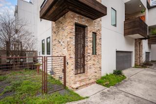 Space City - Prof Design, Game Room, King Bd - Houston - 2