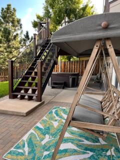 4BR-Sleeps 10-Hot Tub-Air Hockey-Gorgeous Views - 1