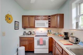 Lovely Hendersonville Retreat about 1 Mi to Downtown! - Hendersonville - 1