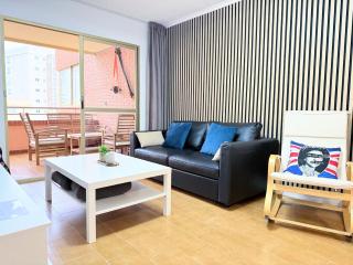 Apartamento con piscina y garaje en Benidorm - Benidorm - 0