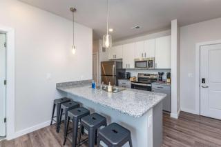 Modern Stay Close to Dining & Entertainment - Cincinnati - 9