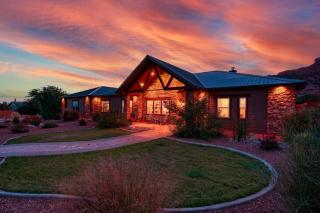 Dive Into Adventure Large Luxury Family Home in Kanab Pool Slide and Hot Tub - Kanab - 6