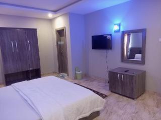 Outstand-Chouette Luxury - Abuja - 6