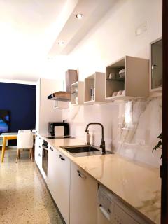 Close to beach Unique & Cozy property, 3 balconies facing South with Views - Is-Sellum - 3