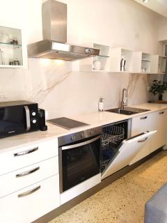 Close to beach Unique & Cozy property, 3 balconies facing South with Views - Is-Sellum - 4