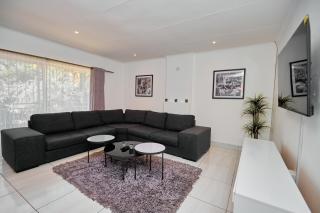 Menlyn Maine: The Exquisite Lunette - Pretoria - 2