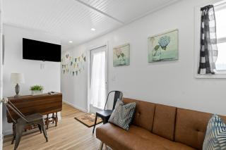 Quail Run Farm- Rustic Tiny Home 2 - Chattanooga - 8