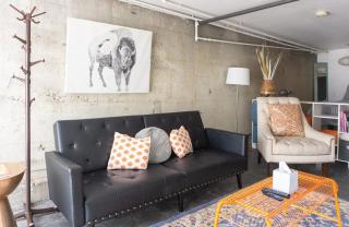 Modern lofty studio in Midtown / Charming Old SW - 9