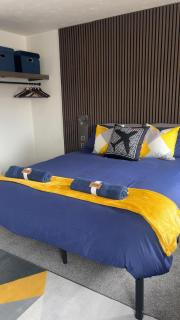 AeroSuites Luton - Ideal Overnight Stay for Luton Airport , Adults Only, Parking Reservation Required - Luton - 6