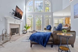 Family-friendly Ellenwood Home with Parking & Deck - Ellenwood - 0