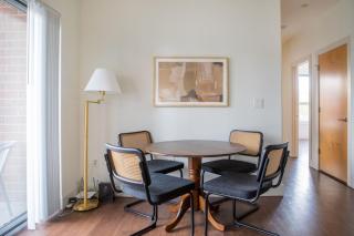 East Side 2BR Apt CG1 - Near Lakefront with Gym and Balcony - Milwaukee - 5