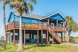Caribbean Palm 3BR Retreat King Bed Fireplace - Bolivar Peninsula - 4
