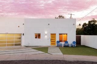 Ultimate House w Pool - 8