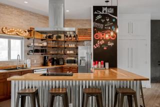 Ultimate House w Pool - 3