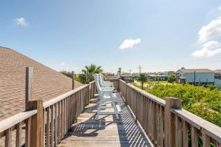 Central 2BR 2BA Easy Beach Access Sleeps 10 - 9
