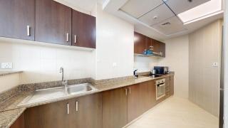 Vacationer l High Rise 2 Bedroom Apartment l Free parking & Pool Access - 2