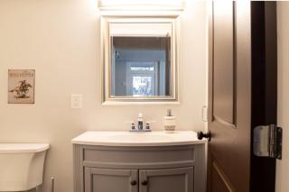 3BR Dogtown Bungalow Office and Bar - 1